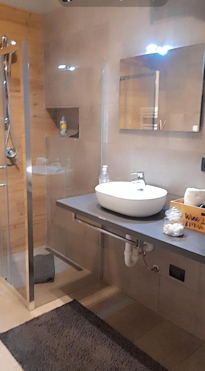 Molino Nuovo Apartman Maslianico Kültér fotó